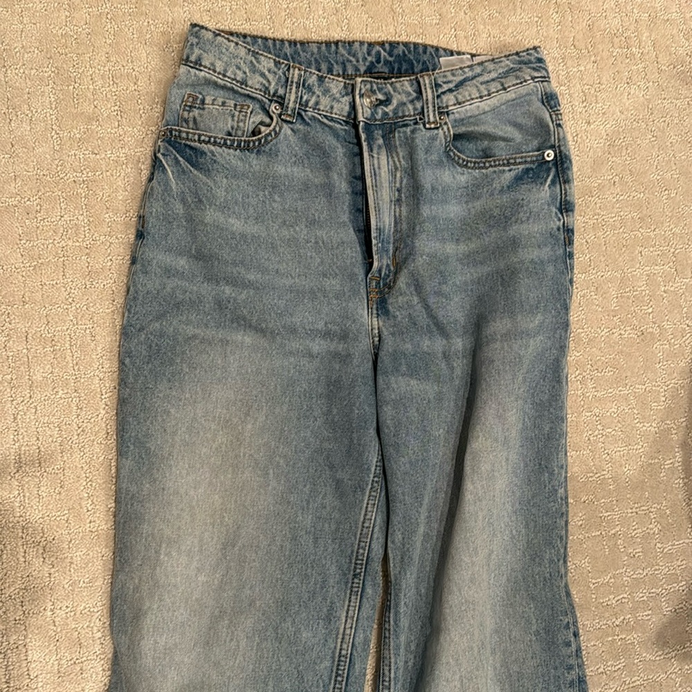 Jean of very good quality, beautiful fit at the waist and body